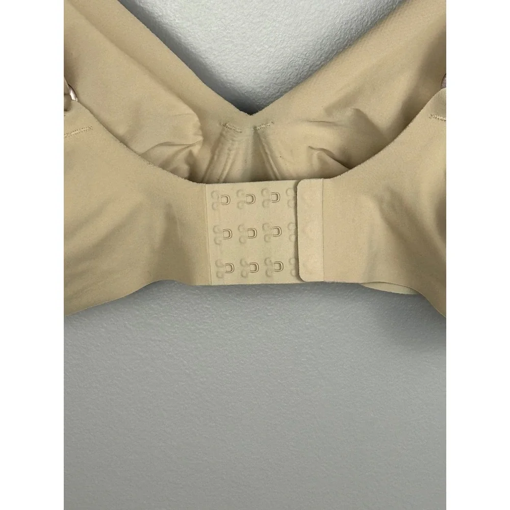 Aerie Smoothez Plunge Bra Women 40D Tan‎ Nylon Blend Seamless Adjustable Straps